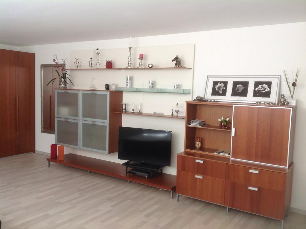 Studio 1 1/2 Contone Szoba fotó