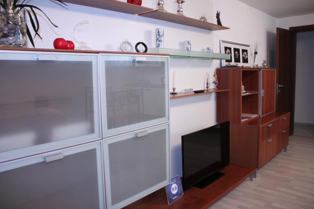 Studio 1 1/2 Contone Kültér fotó